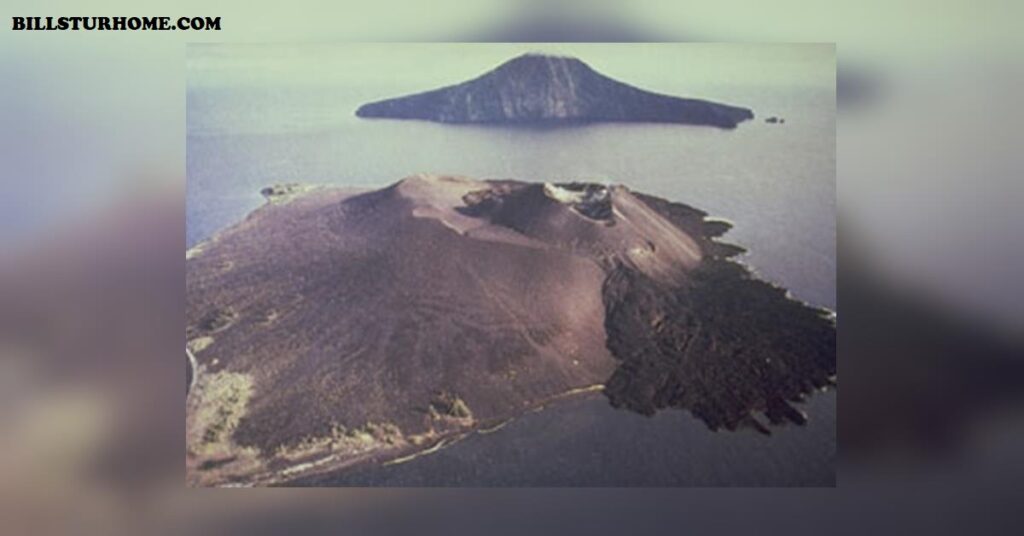 ภูเขาไฟ Anak Krakatoa มีการปะทุอีกครั้ง ภูเขาไฟ Anak Krakatoa พ่นเถ้าถ่านสูงถึง 2 ไมล์ขึ้นไปในอากาศ เจ้าหน้าที่ระบุ เกาะภูเขาไฟ